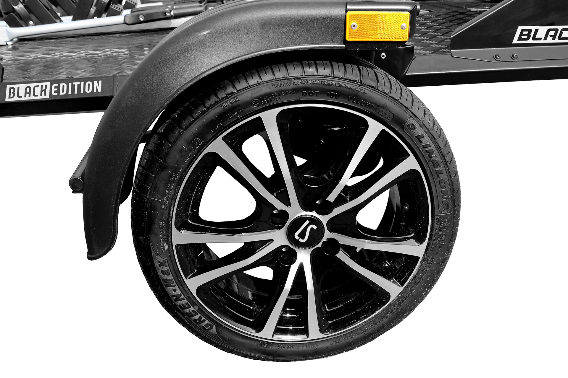 MT-1 mit Motorrad beladen